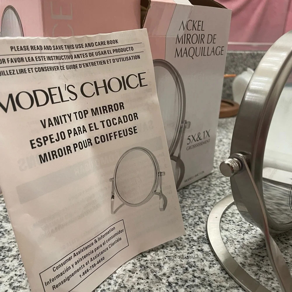 5X + 1X Double Sided Magnifying Mirror in original box